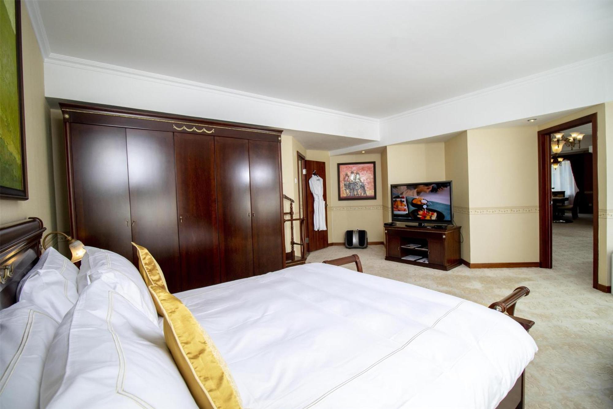 Kempinski Hotel Khan Palace Ulaanbaatar Exterior photo